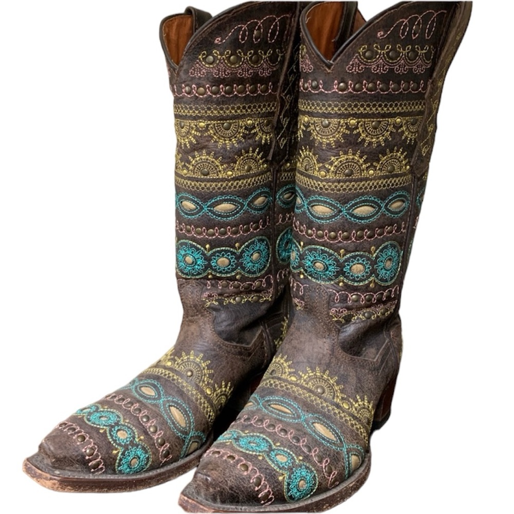 👞Viccari leather cowgirl boots size 8